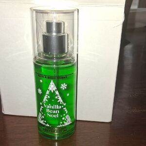 Bath & Body Works Vanilla Bean Noel Body Mist - Festive Green